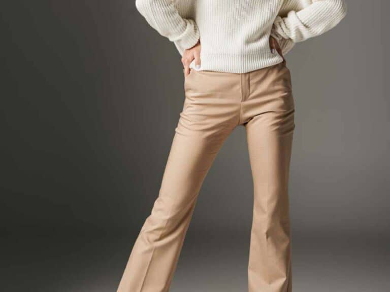 What To Wear With Beige Pants Female