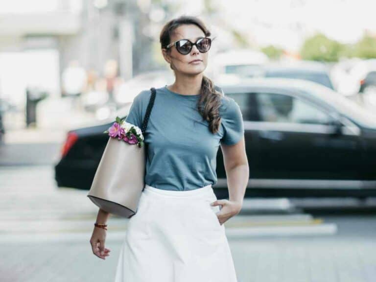 What To Wear With White Skirt