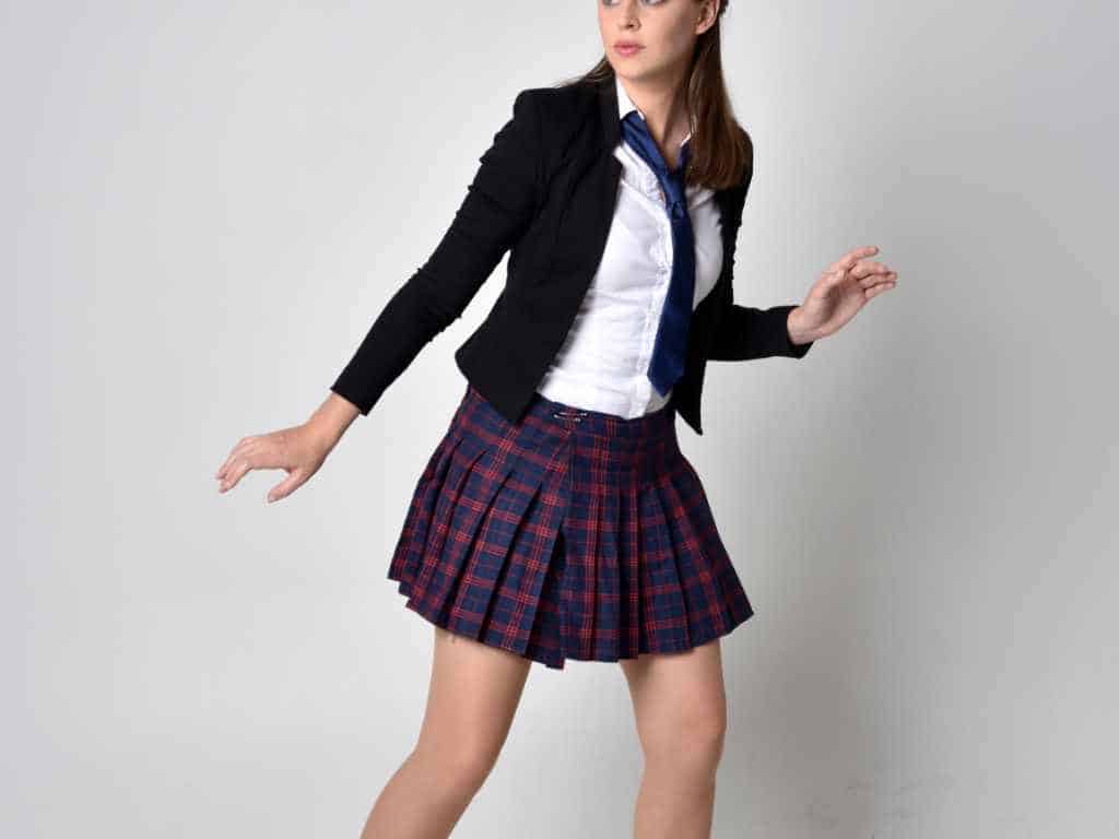 plaid pleated mini skirt outfit