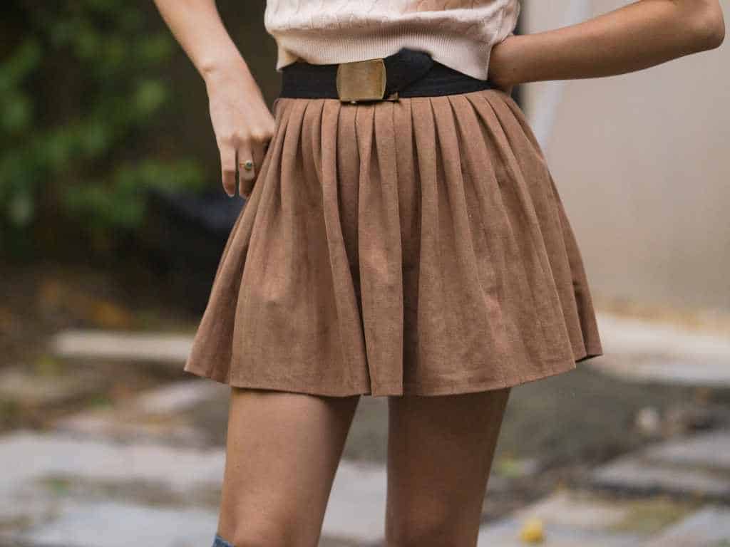 ruffle mini skirt outfit