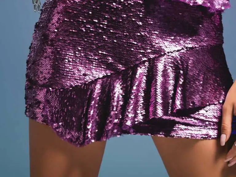 Sequin Mini Skirt Outfit (How To Wear & Style)